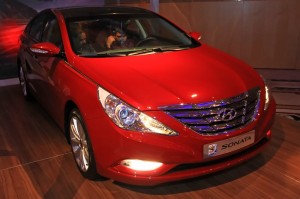 2011-Hyundai-Sonata-in-the-UAE-2