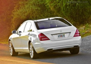 Mercedes-Benz_S_Class_2012_800x600_wallpaper_15