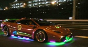 super_cars_light_up_the_night_640_11
