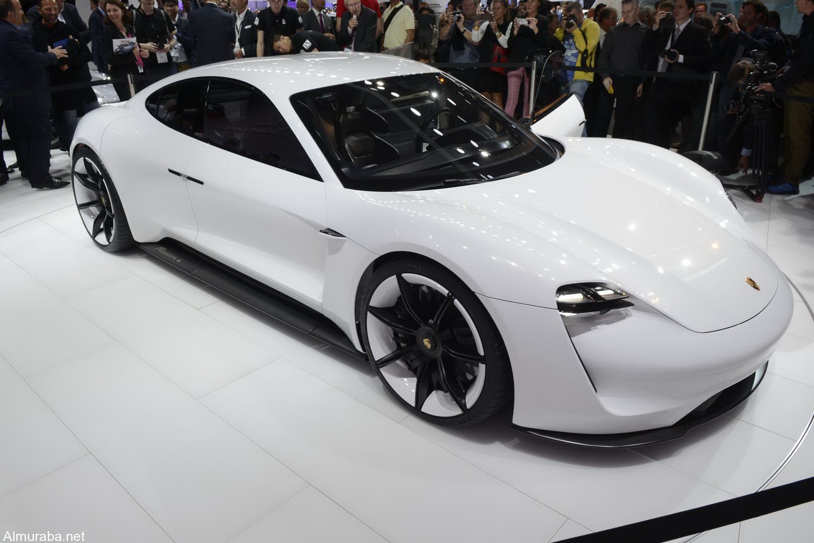 2017 Porsche Mission